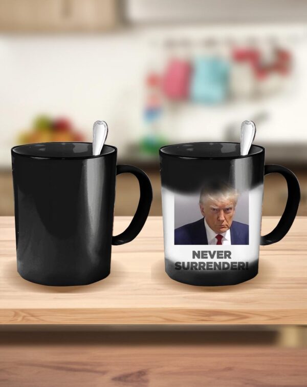 Trump 2024 Never Surrender Coffee Mug Color Changing